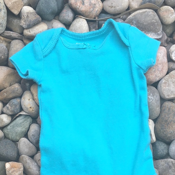 Carter’s Newborn Onesie Teal Baby Girl - Picture 4 of 8